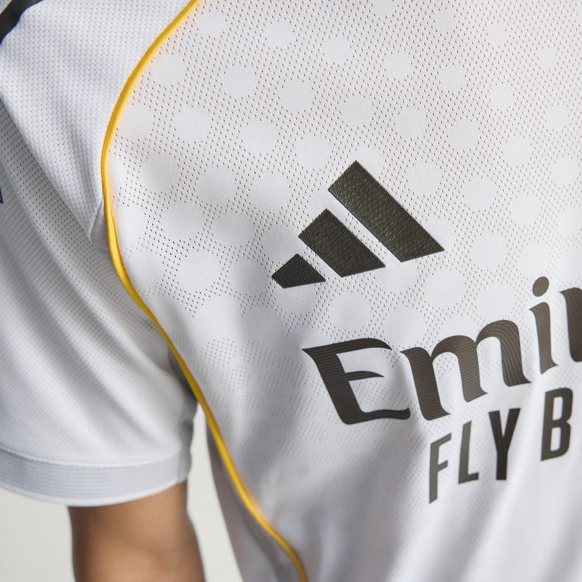 2025/26 Real Madrid Authentic Home Jersey